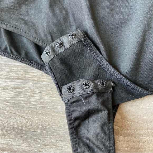 Another Story Velvet Bell Sleeve  Bodysuit in Black - Picture 7 of 14